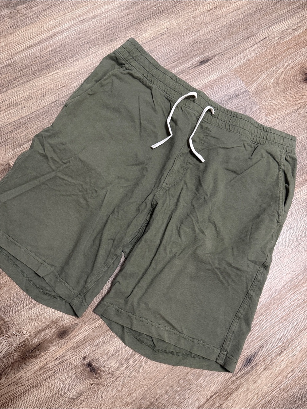 Uniqlo Olive Green Elastic Waist Drawstring Shorts